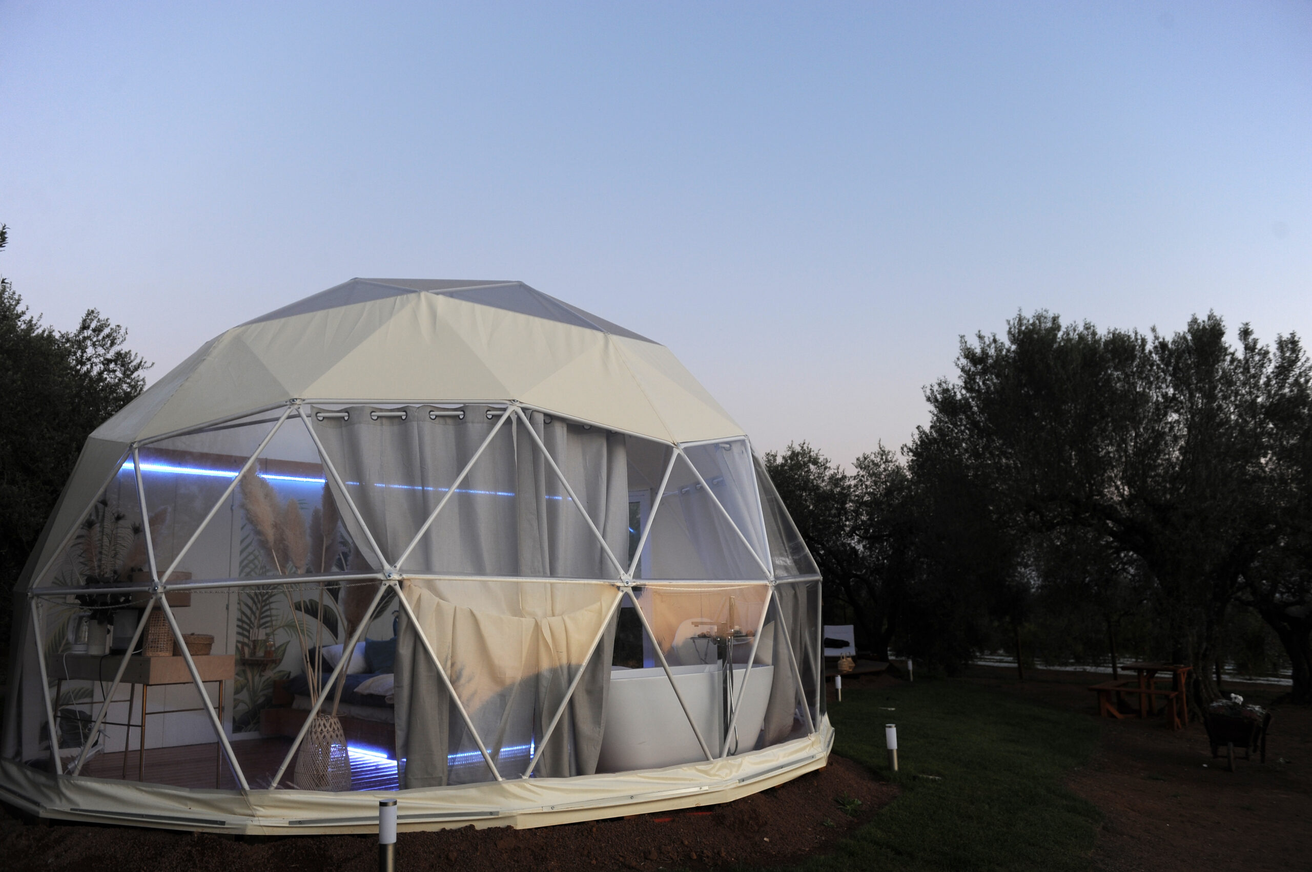 MELOGRANO BUBBLE GLAMPING